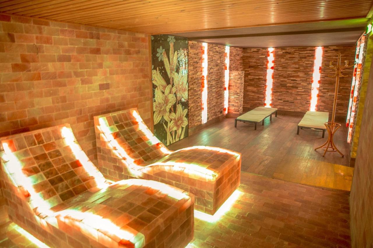 Wellness Hotel Astra Špindlerŭv Mlýn 外观 照片
