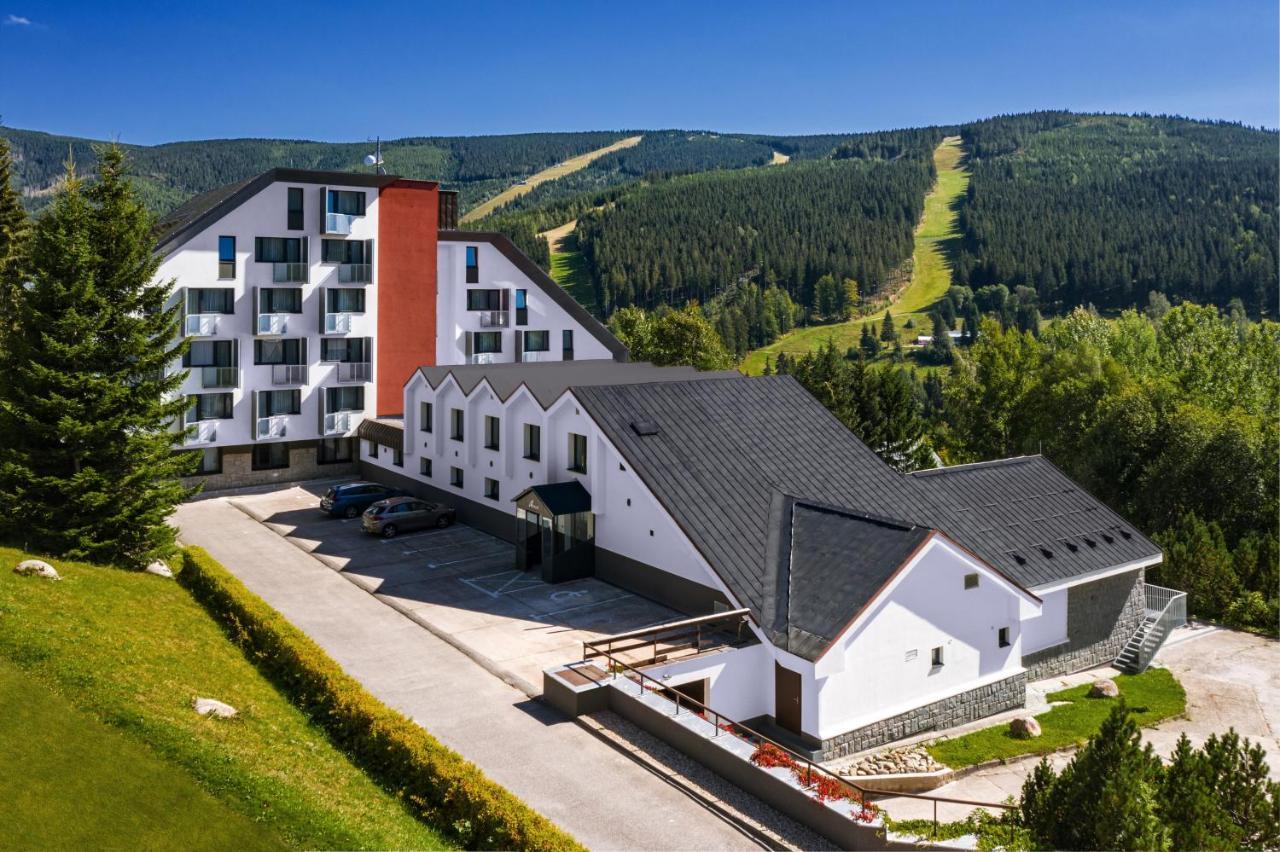 Wellness Hotel Astra Špindlerŭv Mlýn 外观 照片